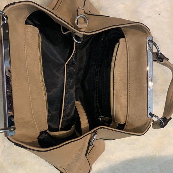 Purse - Picture 2 of 2